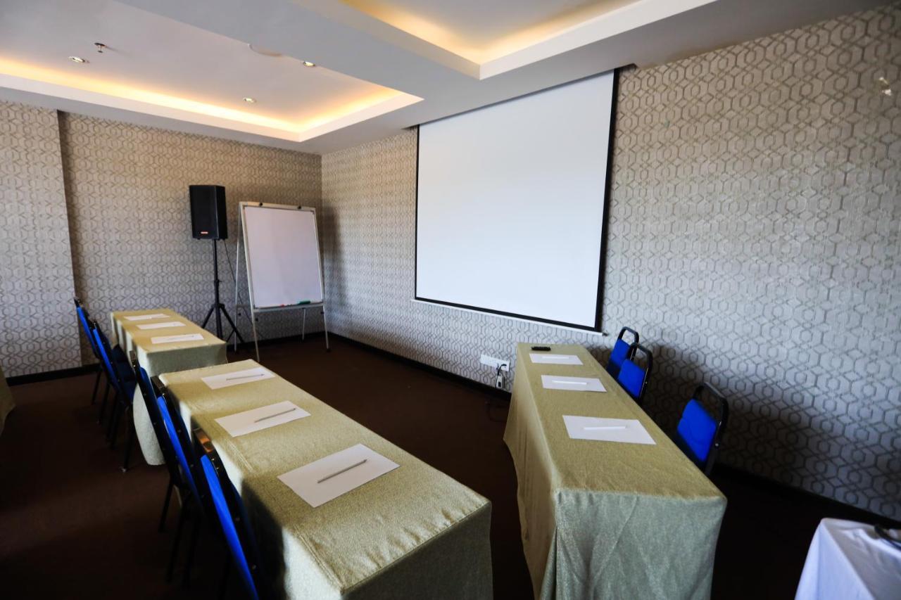 Paradise Spa Hotel Port Dickson Ngoại thất bức ảnh