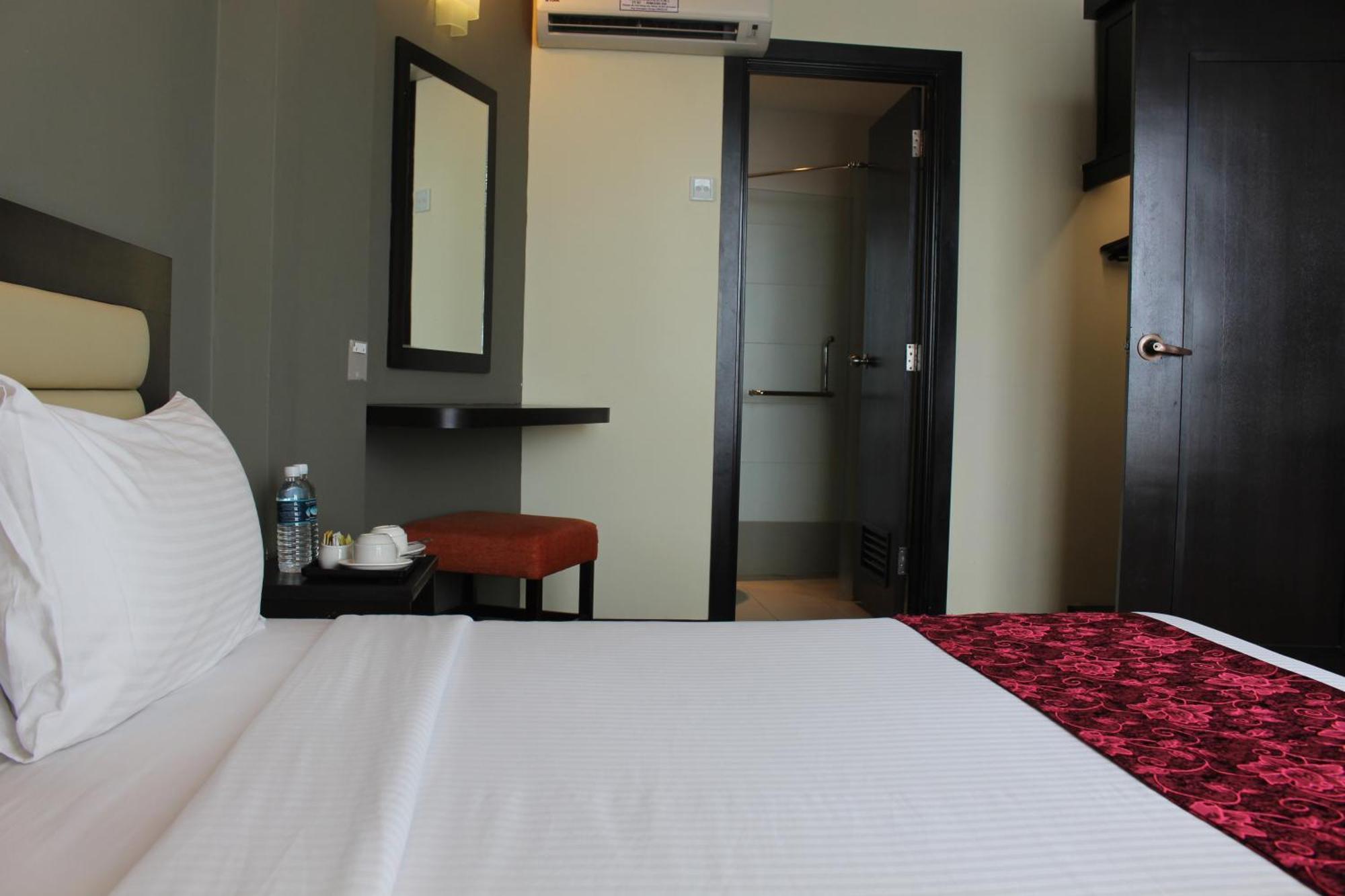 Paradise Spa Hotel Port Dickson Ngoại thất bức ảnh