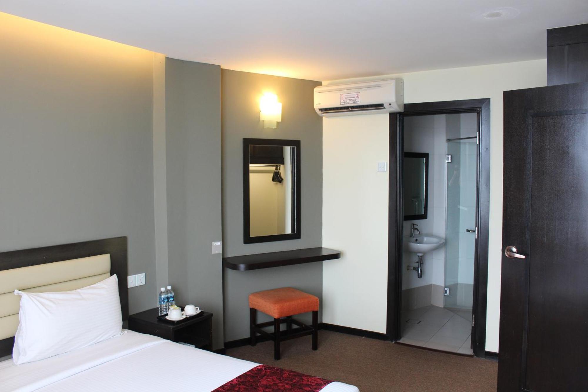 Paradise Spa Hotel Port Dickson Ngoại thất bức ảnh