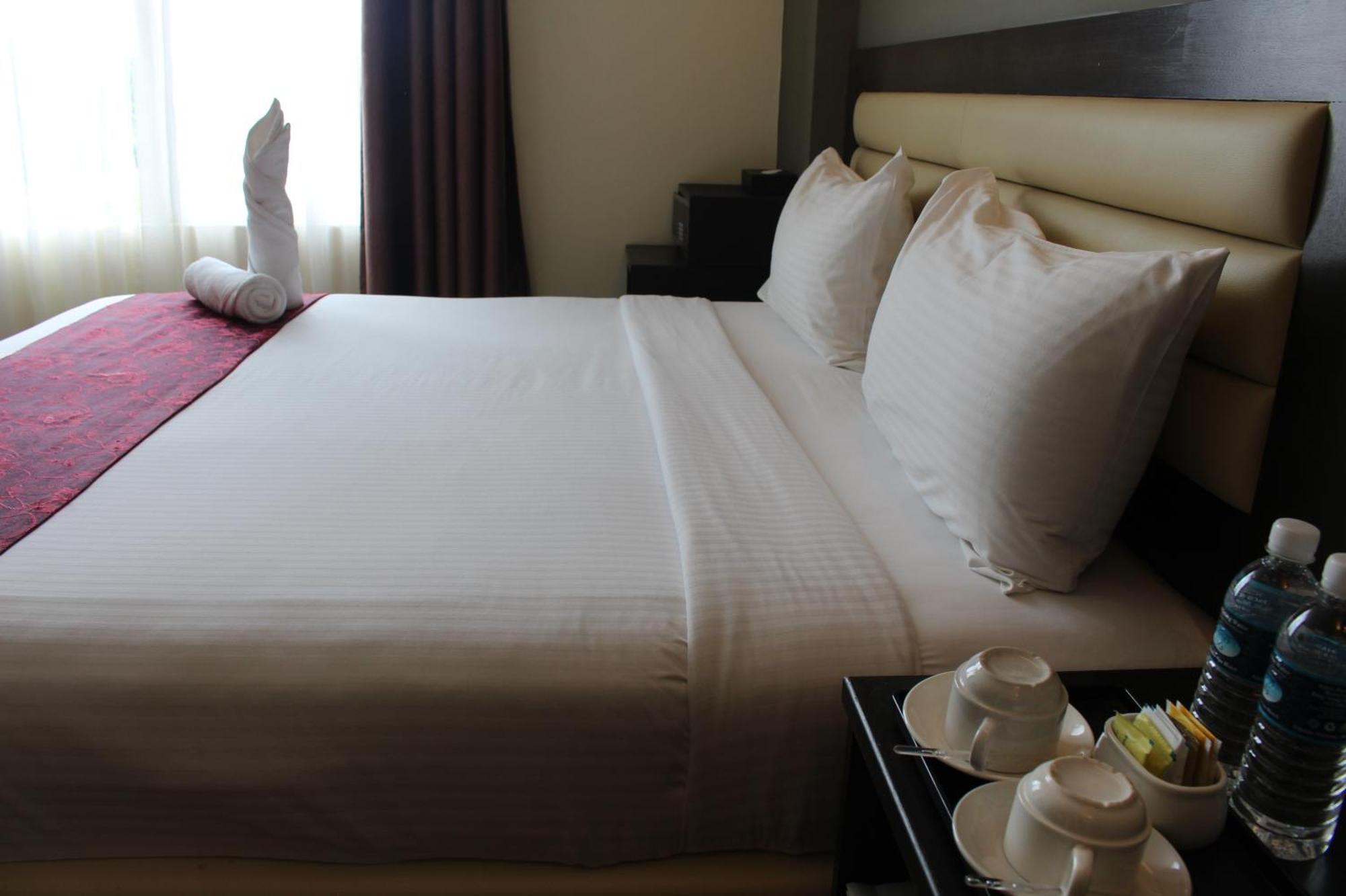 Paradise Spa Hotel Port Dickson Ngoại thất bức ảnh
