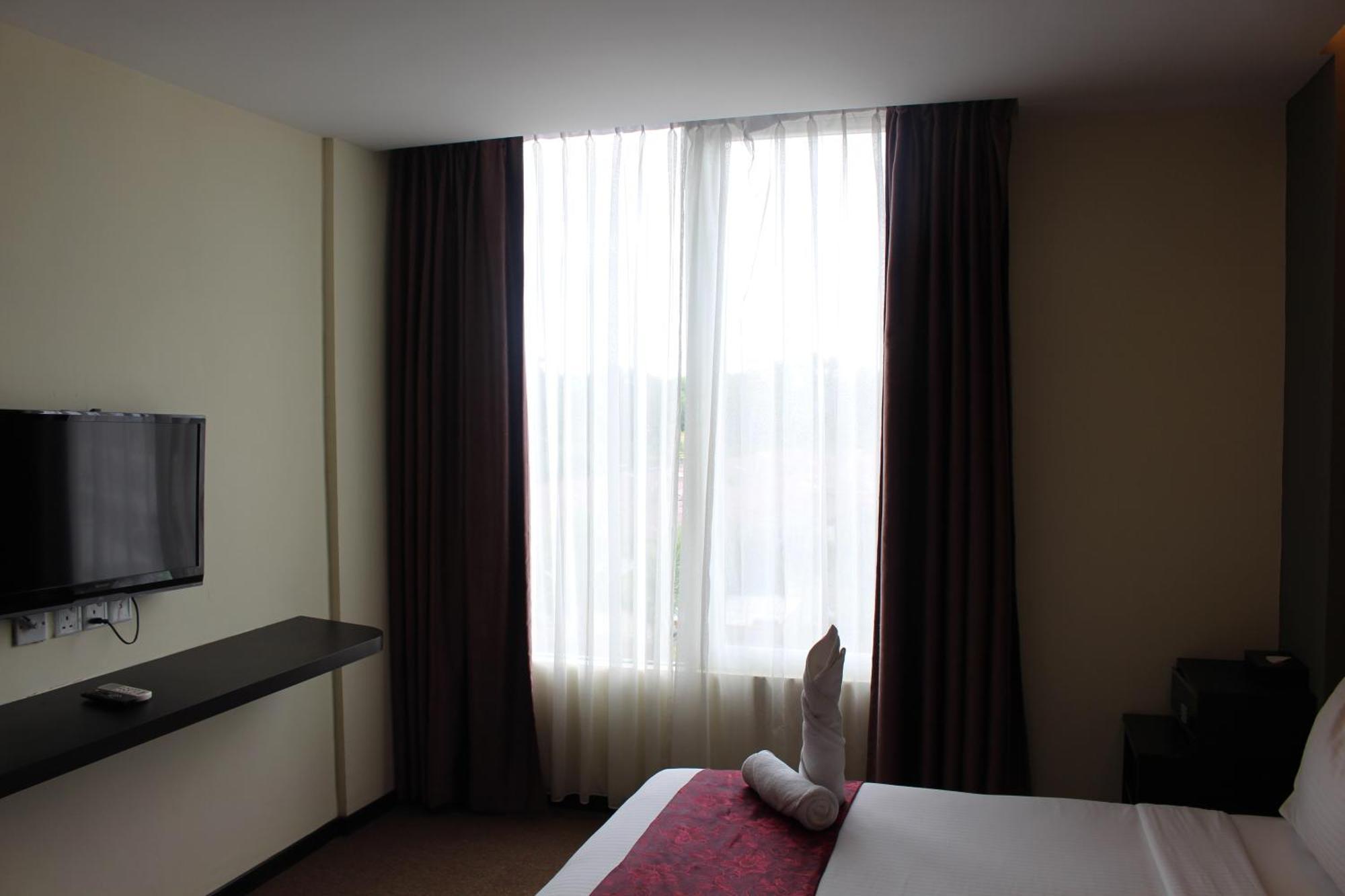 Paradise Spa Hotel Port Dickson Ngoại thất bức ảnh