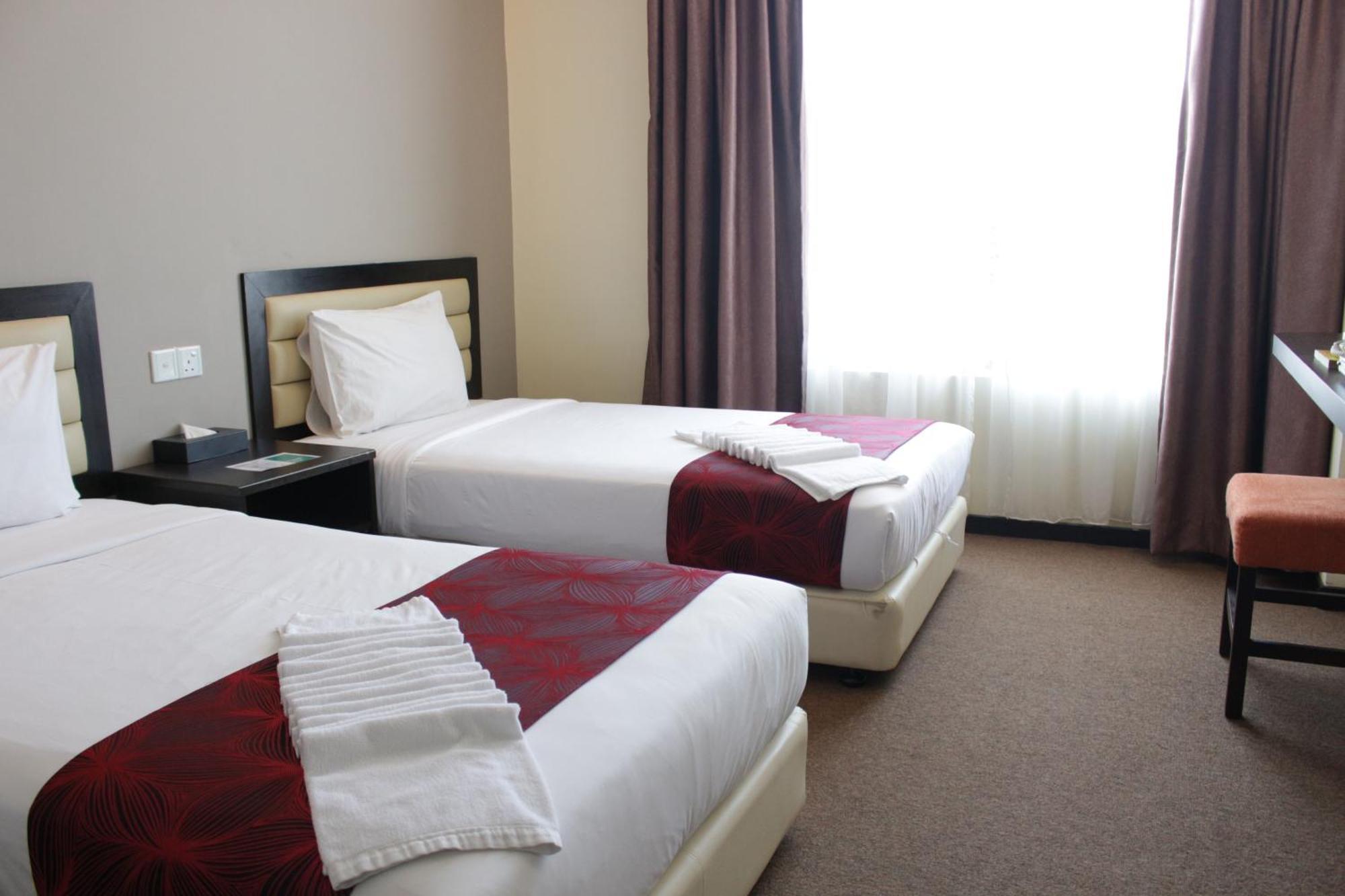 Paradise Spa Hotel Port Dickson Ngoại thất bức ảnh