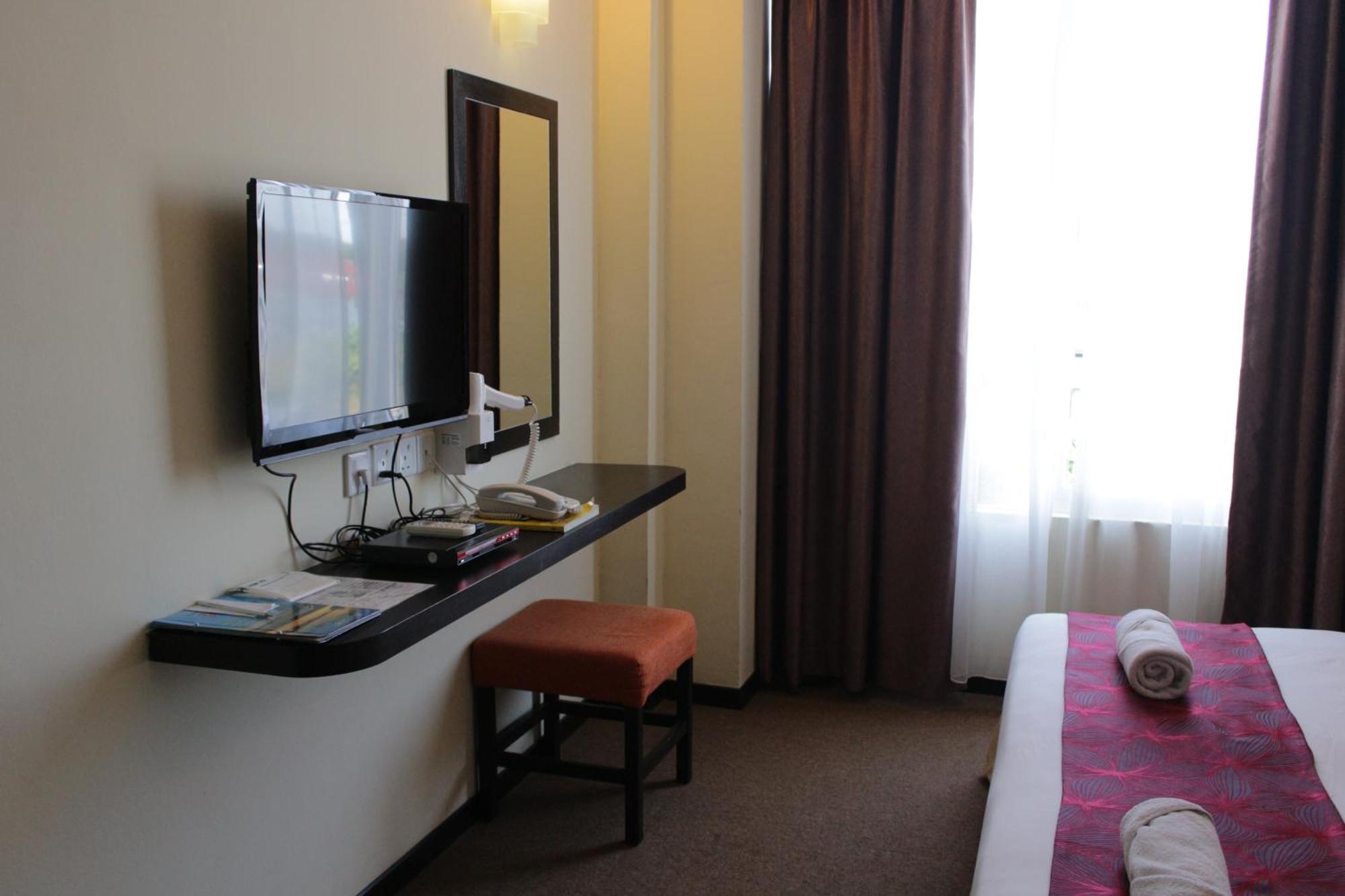 Paradise Spa Hotel Port Dickson Ngoại thất bức ảnh